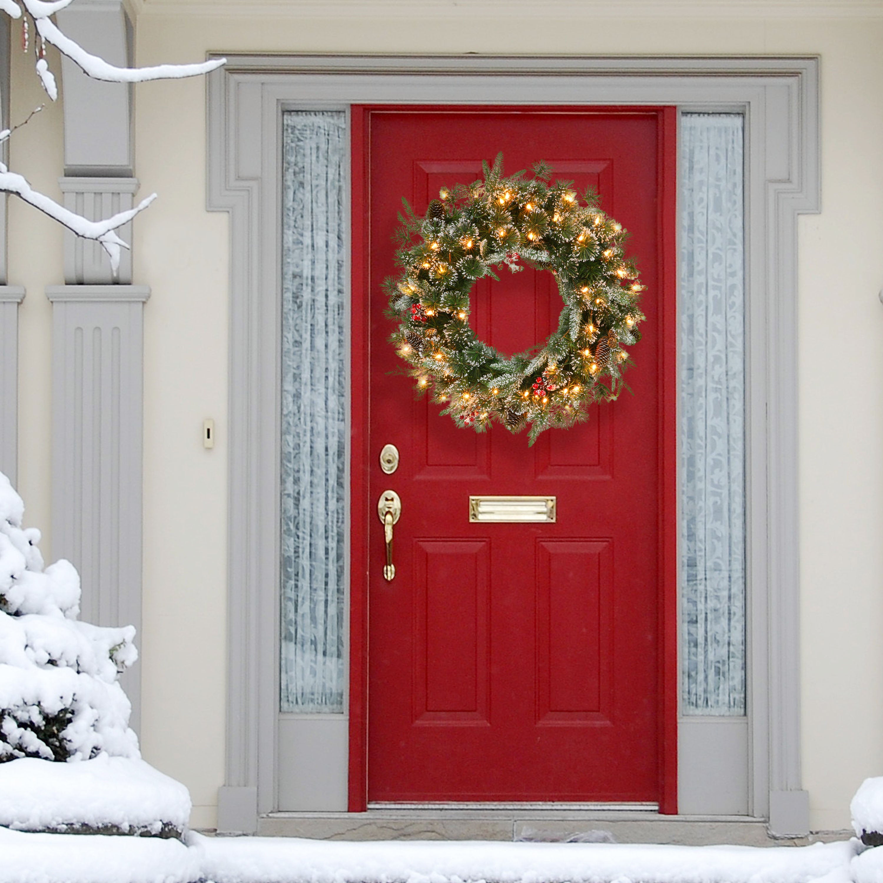 32" Pre-lit Glittery PE/PVC Wreath